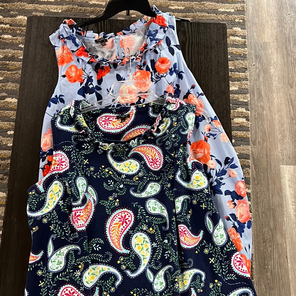 Blue and orange flowers is a 20 WP fits just above the knee like the paisley